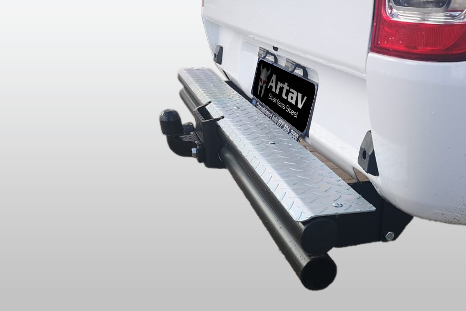 Toyota hilux outlet towbar